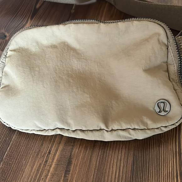 Lululemon Belt Bag - Picture 11 of 12